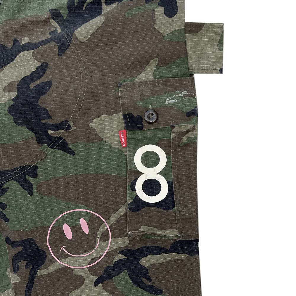 Chiveskella Camo Shorts