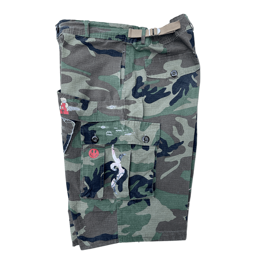Chiveskella Camo Shorts